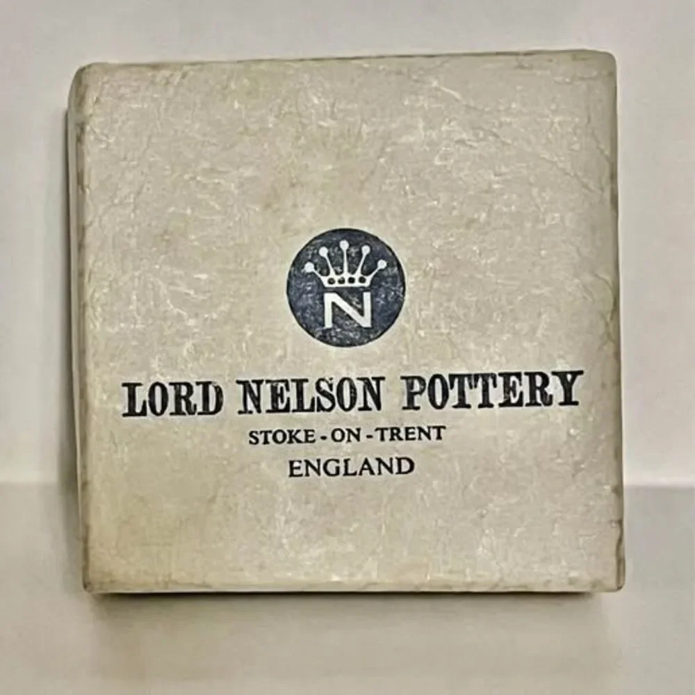 VTG Lord Nelson Pottery England  Ceramic Reversible Two Sided/Scarf Ring w/ Box